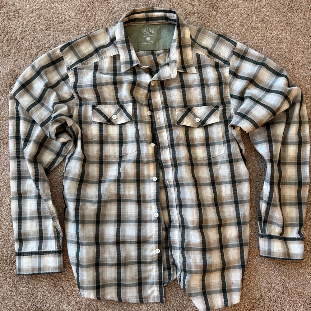 Mountain Hardwear Men’s Lightweight Plaid Buttondown